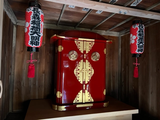 川崎市 安立寺様よりご用命いただき、 長森稲荷大明神大厨子を修復致し